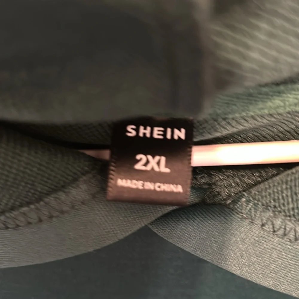 SHEIN Graphic Hoodie Green SIZE: 2XL new without tags - Picture 2 of 5